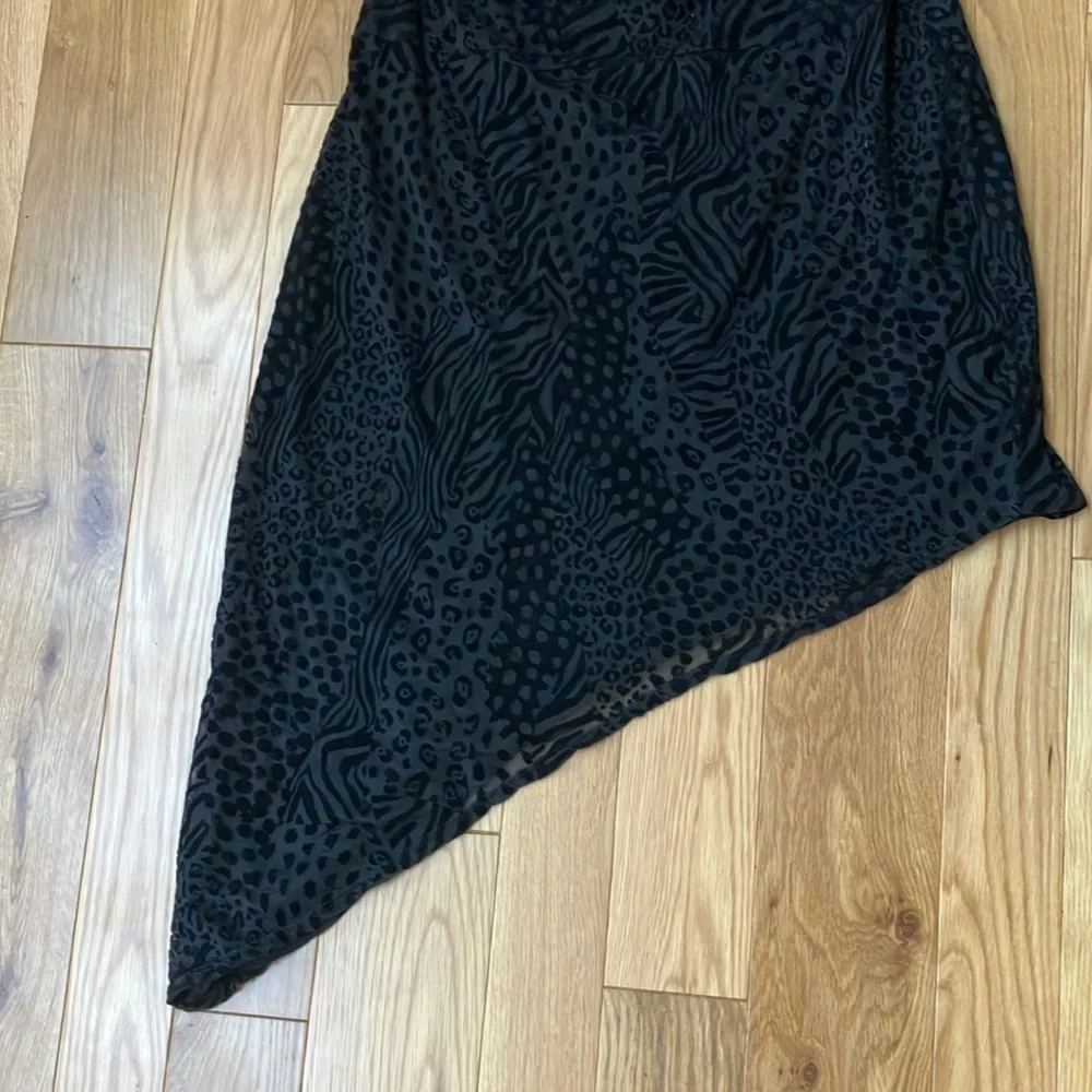 Plus PrettyLittleThing slinky black burn out dress 16 - Picture 4 of 5